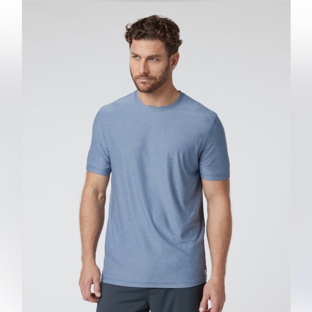 Vuori Mens Shirt Medium Blue Strato Tech Tee